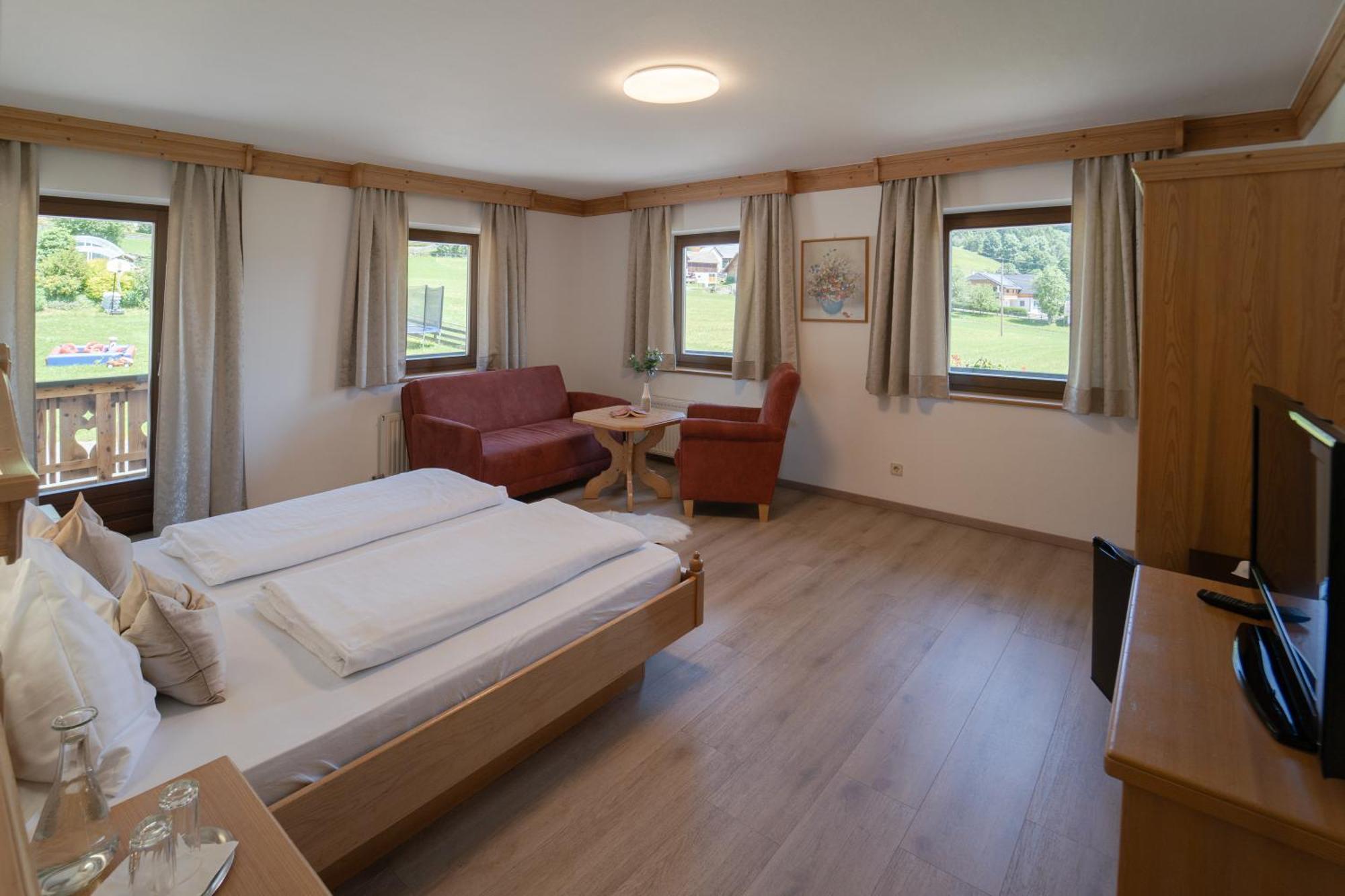 Landhotel - Apartments Bauer Hintergöriach Extérieur photo